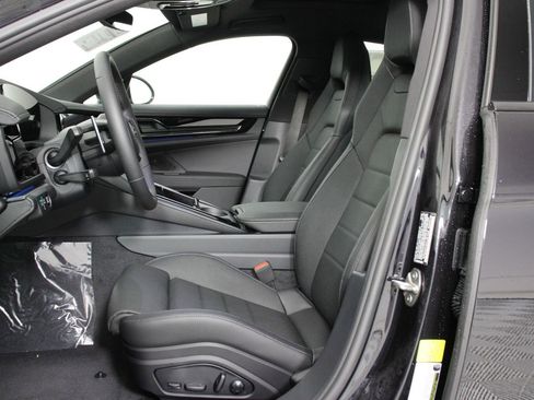 New 2026 Porsche Panamera image 5