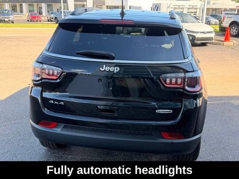 Used 2022 Jeep Compass Latitude AWD/4WD image 5