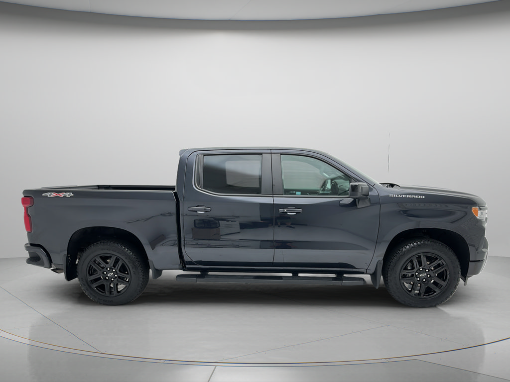 Used 2024 Chevrolet Silverado 1500 RST w/ Protection Package AWD/4WD image 4