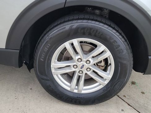 Certified 2024 Ford Explorer XLT w/ Equipment Group 202A image 20