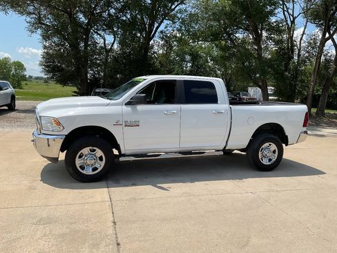 Used 2015 RAM 2500 SLT AWD/4WD image 6