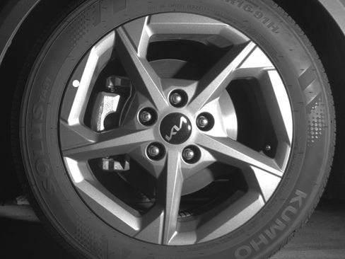 Used 2025 Kia K4 LXS image 12