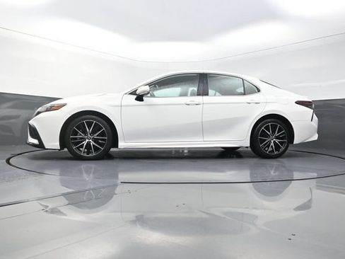 Certified 2024 Toyota Camry SE FWD image 33