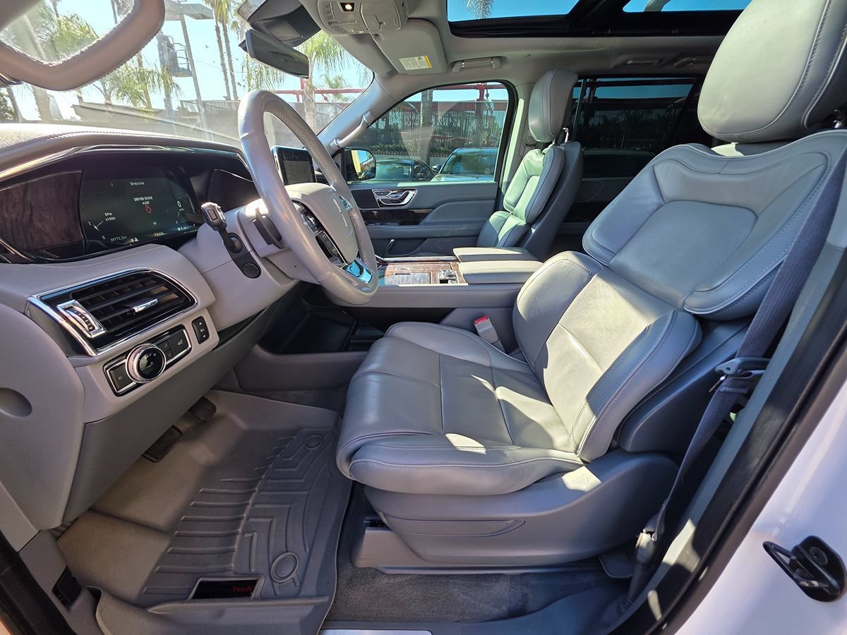 Used 2018 Lincoln Navigator L Select w/ Technology Package RWD image 23