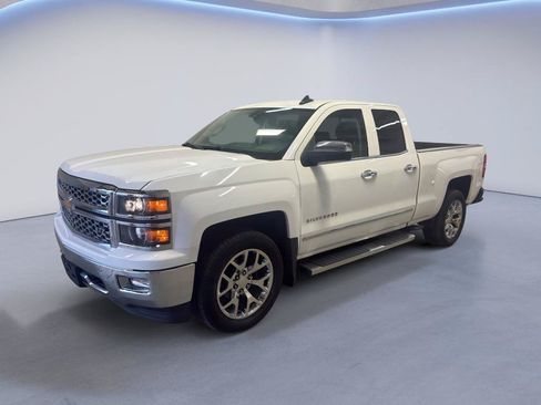 Used 2015 Chevrolet Silverado 1500 LTZ AWD/4WD image 3