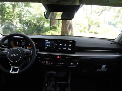 New 2025 Kia K5 LXS image 21