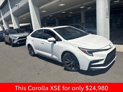 Used 2023 Toyota Corolla XSE FWD image 3