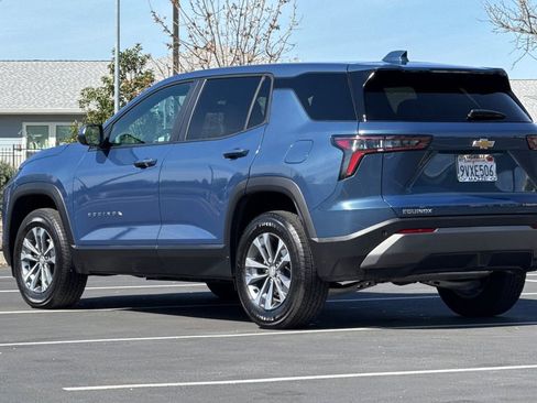 Used 2026 Chevrolet Equinox LT image 3