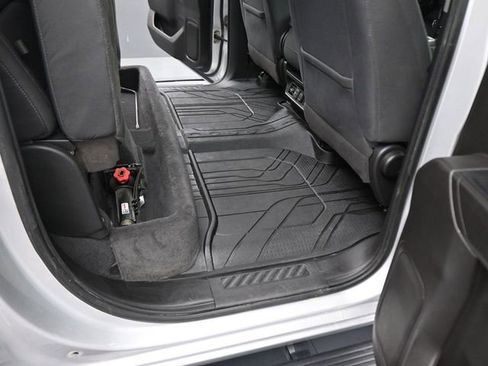 Used 2020 Chevrolet Silverado 1500 LT w/ All-Star Edition image 15