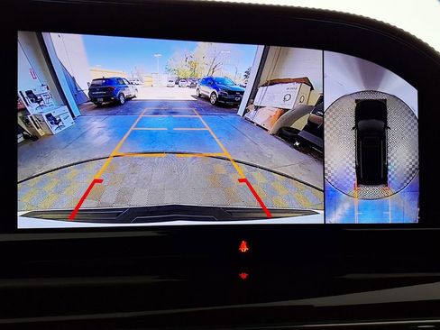 Used 2024 Cadillac Escalade Sport Platinum w/ LPO, ONYX Package image 12