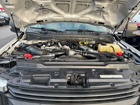 Used 2019 Ford F550 4x4 Crew Cab Super Duty w/ Power Equipment Group image 27