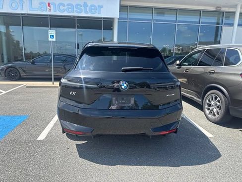 Used 2024 BMW iX xDrive50 w/ Sport Package AWD/4WD image 12