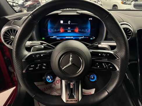 Used 2022 Mercedes-Benz SL 63 AMG 4MATIC image 24