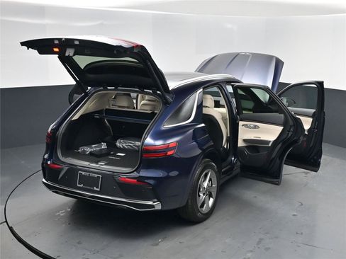 New 2026 Genesis GV70 2.5T Select image 29