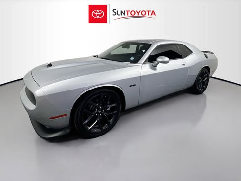 Used 2023 Dodge Challenger R/T w/ Blacktop Package image 9