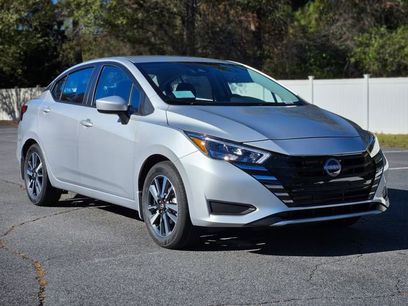 New 2025 Nissan Versa SV w/ Trunk Package