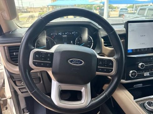 Used 2022 Ford Expedition Max Limited RWD image 17