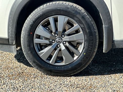 Certified 2022 Nissan Pathfinder SV image 37