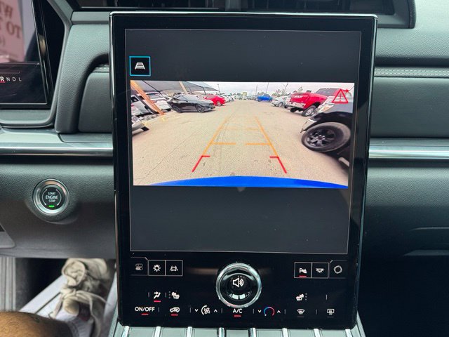 Used 2025 GMC Terrain Elevation w/ Black Edition AWD/4WD image 17