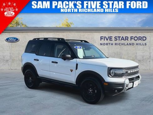 Used 2025 Ford Bronco Sport Badlands image 2