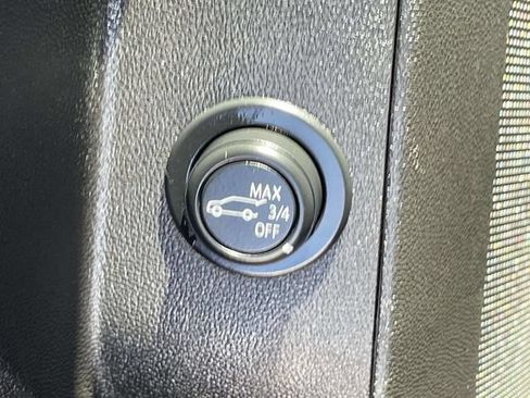 Used 2024 Chevrolet Equinox LT FWD image 19