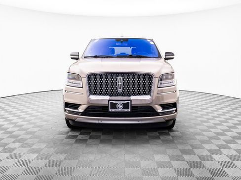 Used 2019 Lincoln Navigator Reserve AWD/4WD image 9