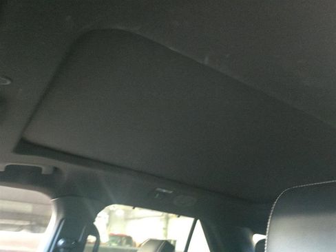 Used 2023 Ford Explorer ST image 10