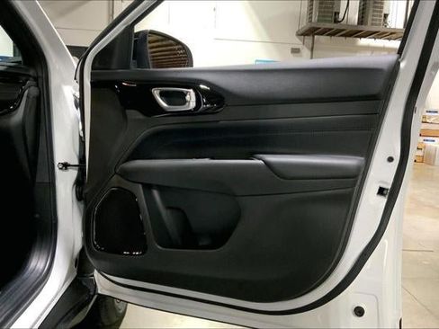 New 2026 Jeep Compass Latitude image 50