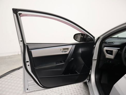Used 2014 Toyota Corolla LE FWD image 16