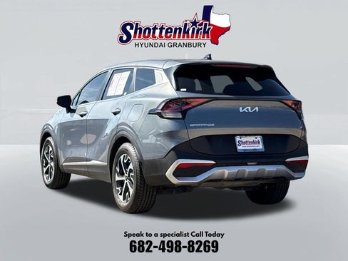 Used 2025 Kia Sportage EX FWD image 8
