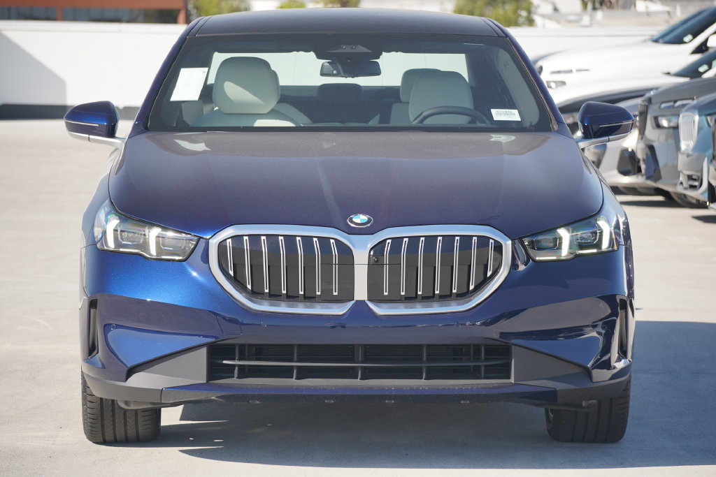 Used 2026 BMW 530i w/ Premium Package RWD image 2