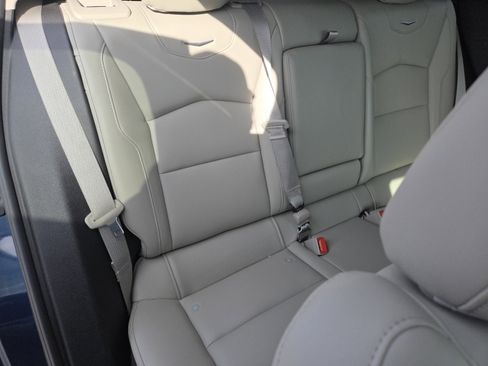 Used 2022 Cadillac XT4 Luxury w/ Cold Weather Package image 20