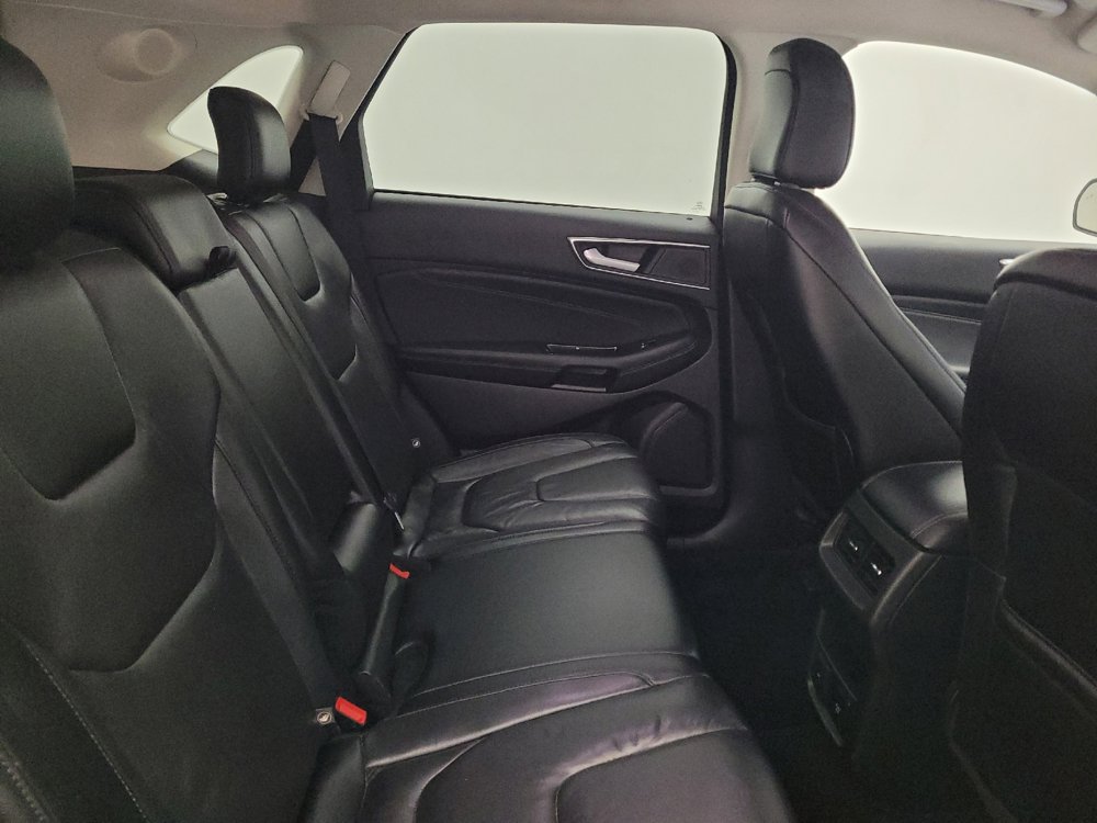 Used 2020 Ford Edge Titanium AWD/4WD image 19
