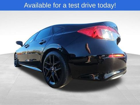 Used 2022 Honda Civic Sport image 3