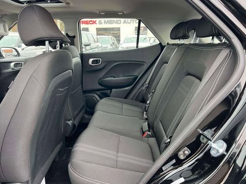 Certified 2023 Hyundai Venue SEL image 12