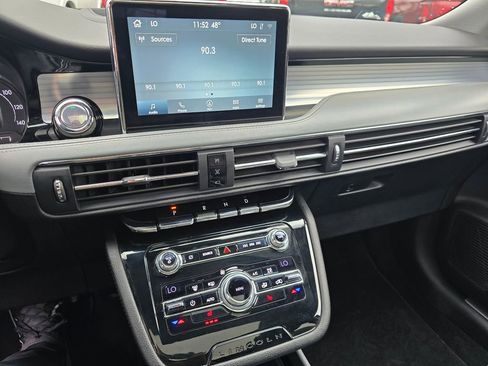 Used 2020 Lincoln Corsair Standard w/ Premium Package image 63