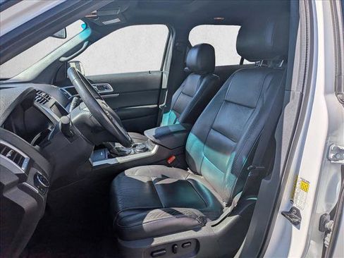 Used 2011 Ford Explorer XLT w/ 202A Rapid Spec Order Code AWD/4WD image 17