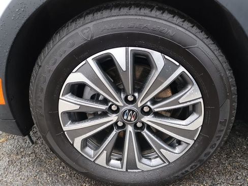 Used 2024 Buick Envision Preferred AWD/4WD image 9