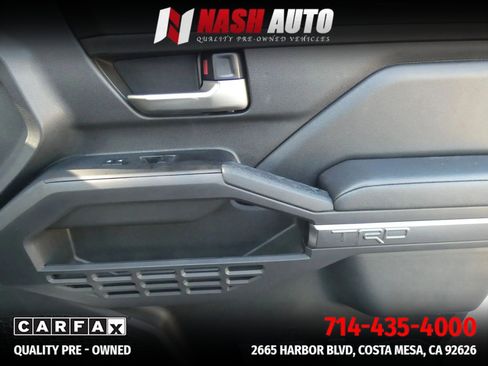 Used 2025 Toyota Tacoma TRD Sport AWD/4WD image 38