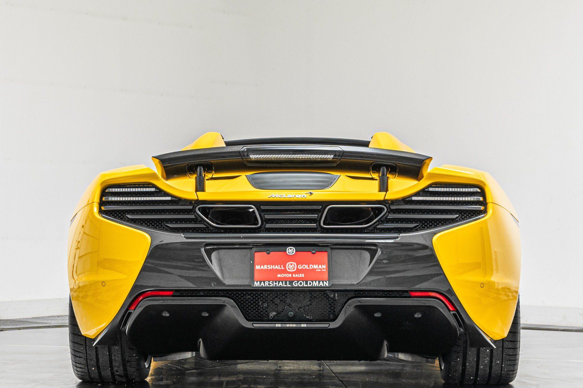 Used 2015 McLaren 650S Spider RWD image 8