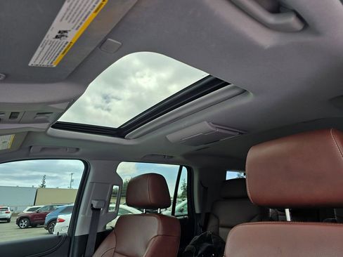 Used 2019 Chevrolet Tahoe Premier w/ Premier Plus Edition AWD/4WD image 21