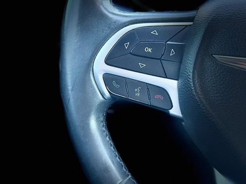 Used 2017 Chrysler 200 LX FWD image 31