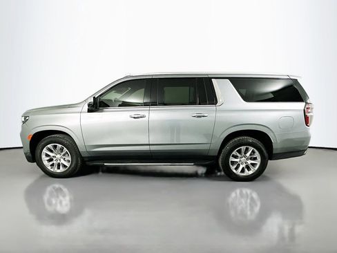 Used 2023 Chevrolet Suburban Premier w/ Advanced Technology Package AWD/4WD image 8