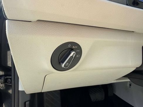 Used 2023 Volkswagen Jetta SE FWD image 20