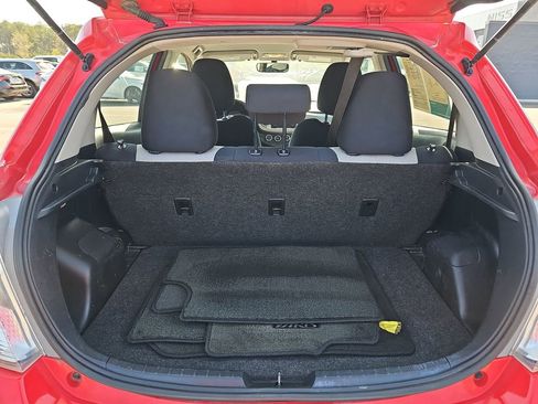 Used 2012 Toyota Yaris L image 15