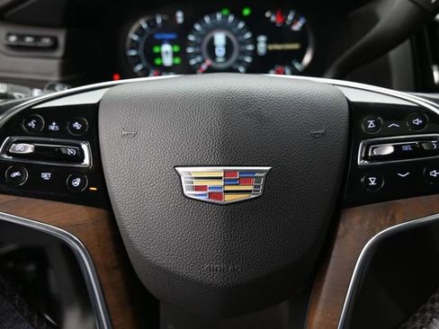 Used 2020 Cadillac Escalade Luxury image 29