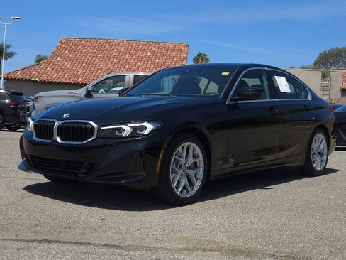 Used 2025 BMW 330i Sedan w/ Premium Package RWD image 3
