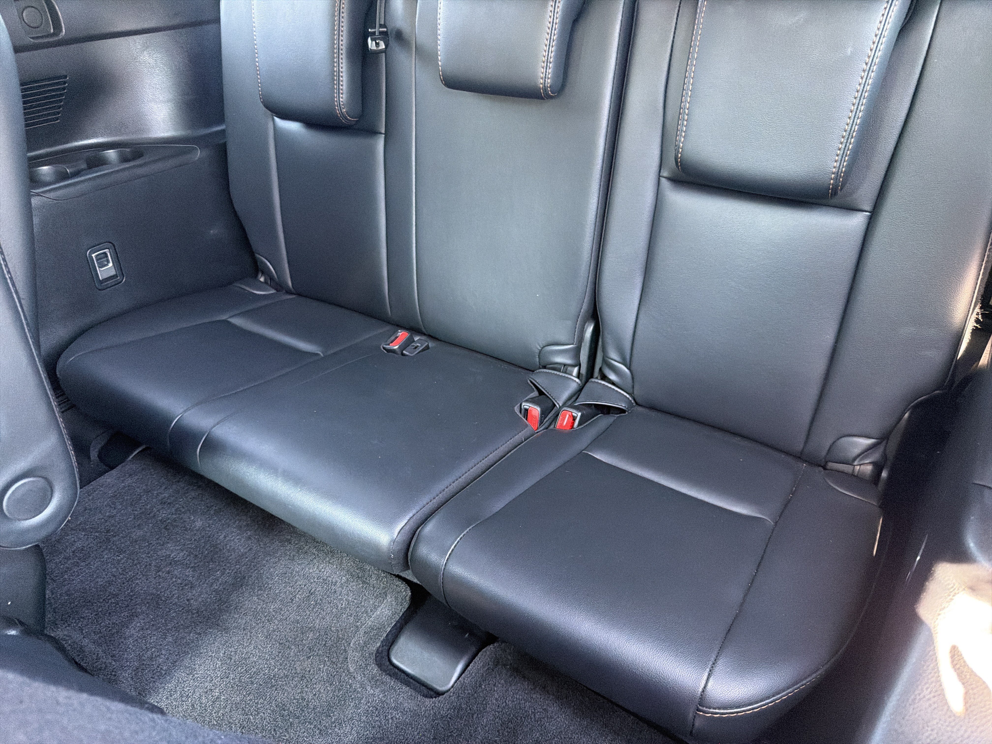 Used 2018 Toyota Highlander XLE FWD image 29