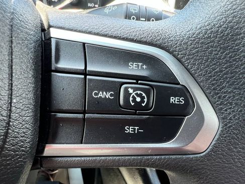 Used 2025 Jeep Compass Sport image 40