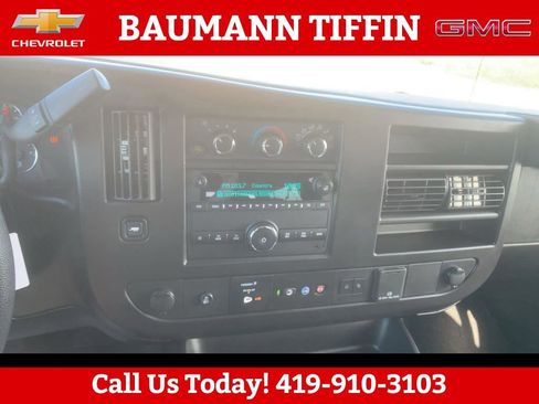 Used 2024 Chevrolet Express 3500 LT w/ LT Preferred Equipment Group RWD image 21